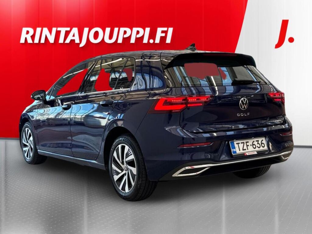 Volkswagen Golf 2023 Sininen