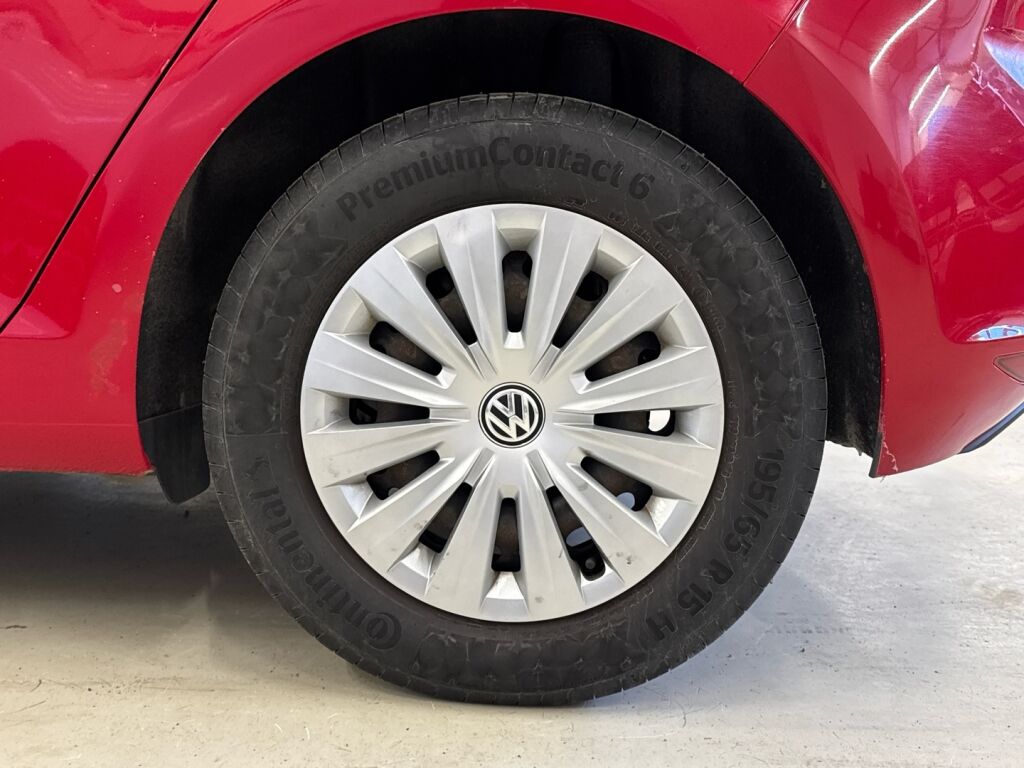 Volkswagen Golf 2013 Punainen