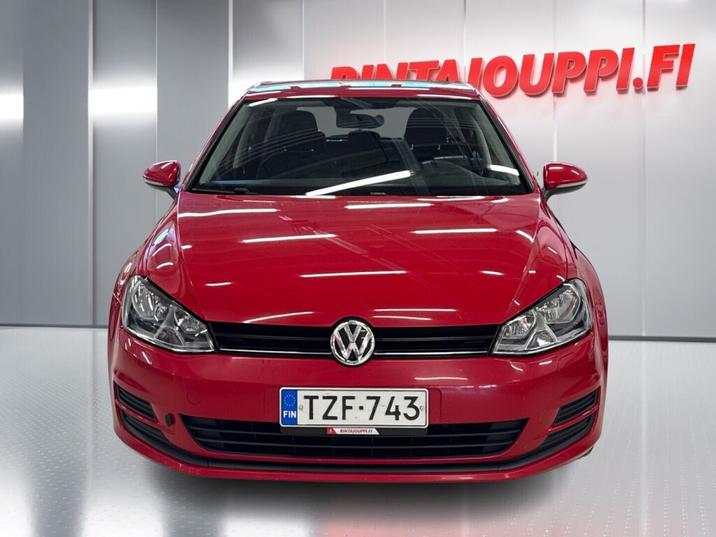 Volkswagen Golf 2013 Punainen