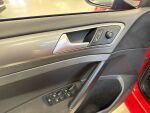 Volkswagen Golf 2013 Punainen