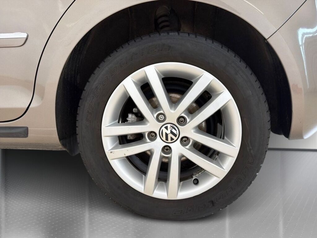 Volkswagen Golf Plus 2014 Ruskea (beige)