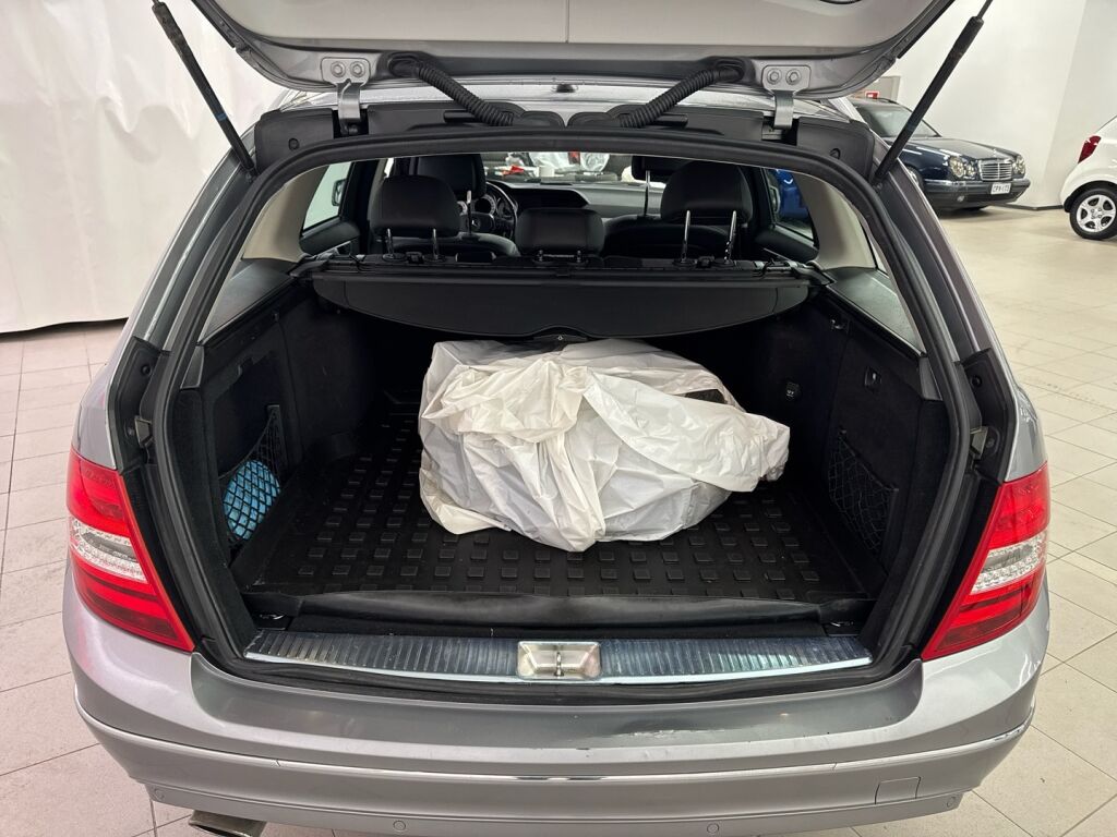 Mercedes-Benz C 2014 Harmaa