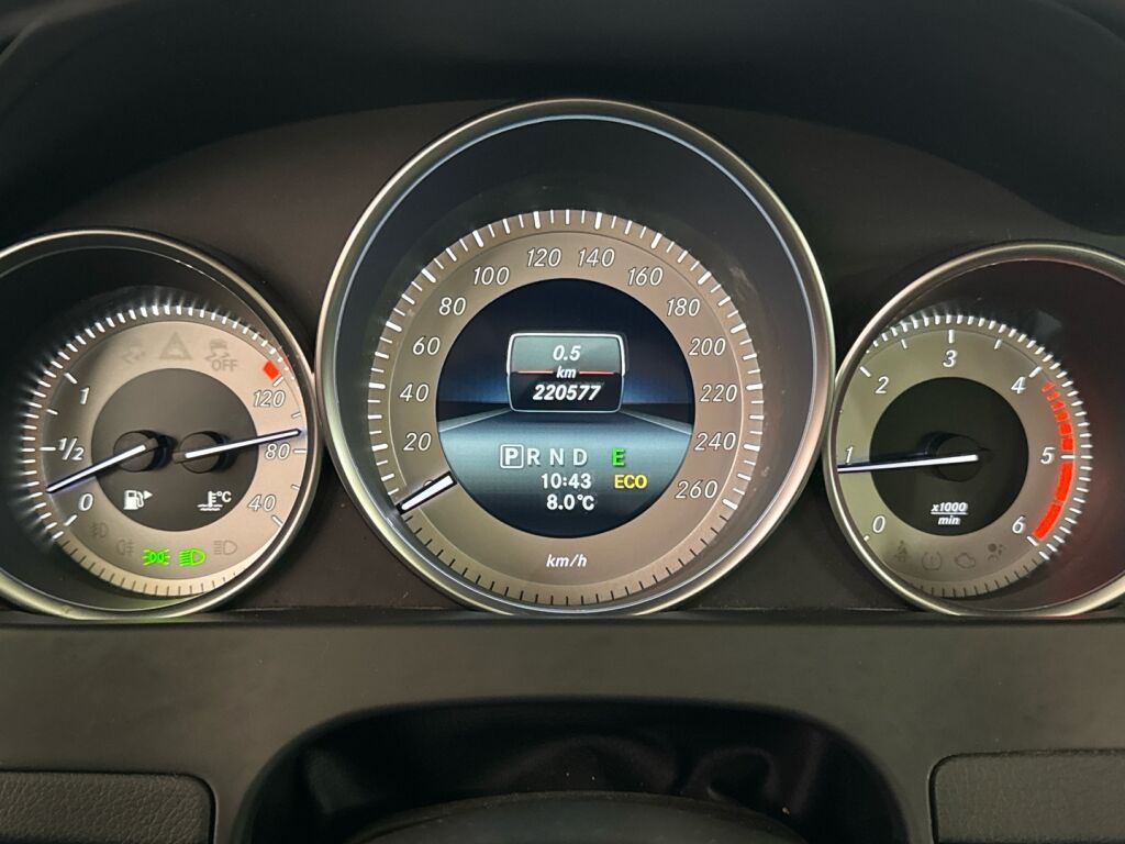 Mercedes-Benz C 2014 Harmaa