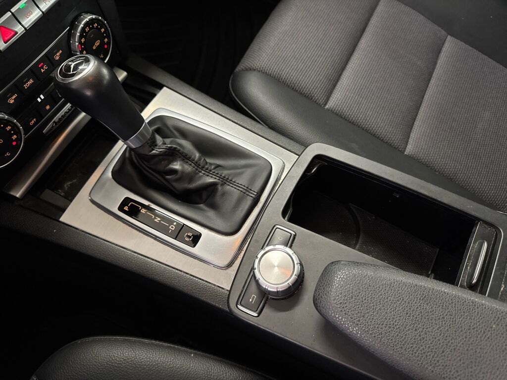 Mercedes-Benz C 2014 Harmaa