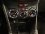 Peugeot 208 2014 Sininen