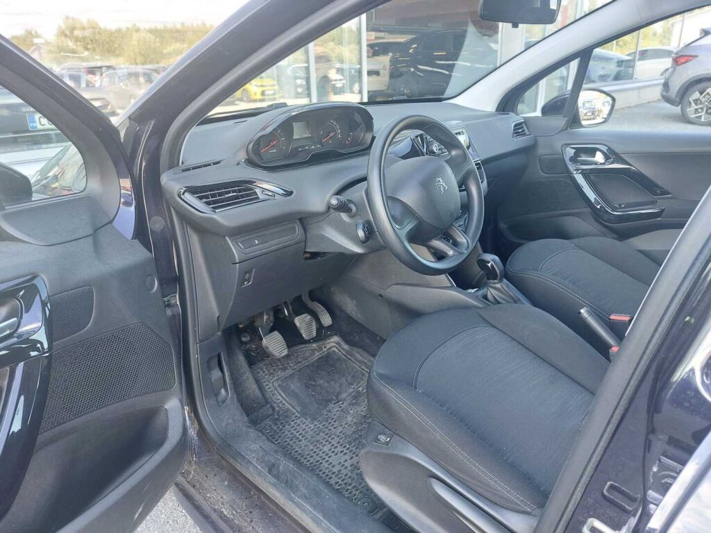 Peugeot 208 2014 Sininen