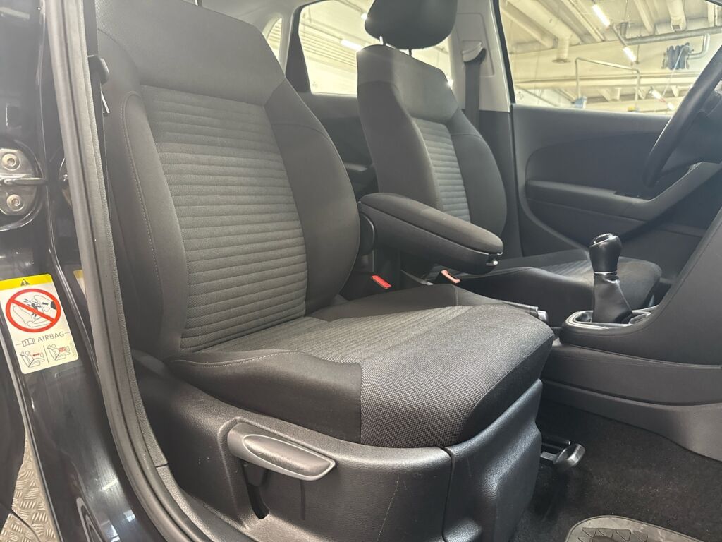 Volkswagen Polo 2014 Musta