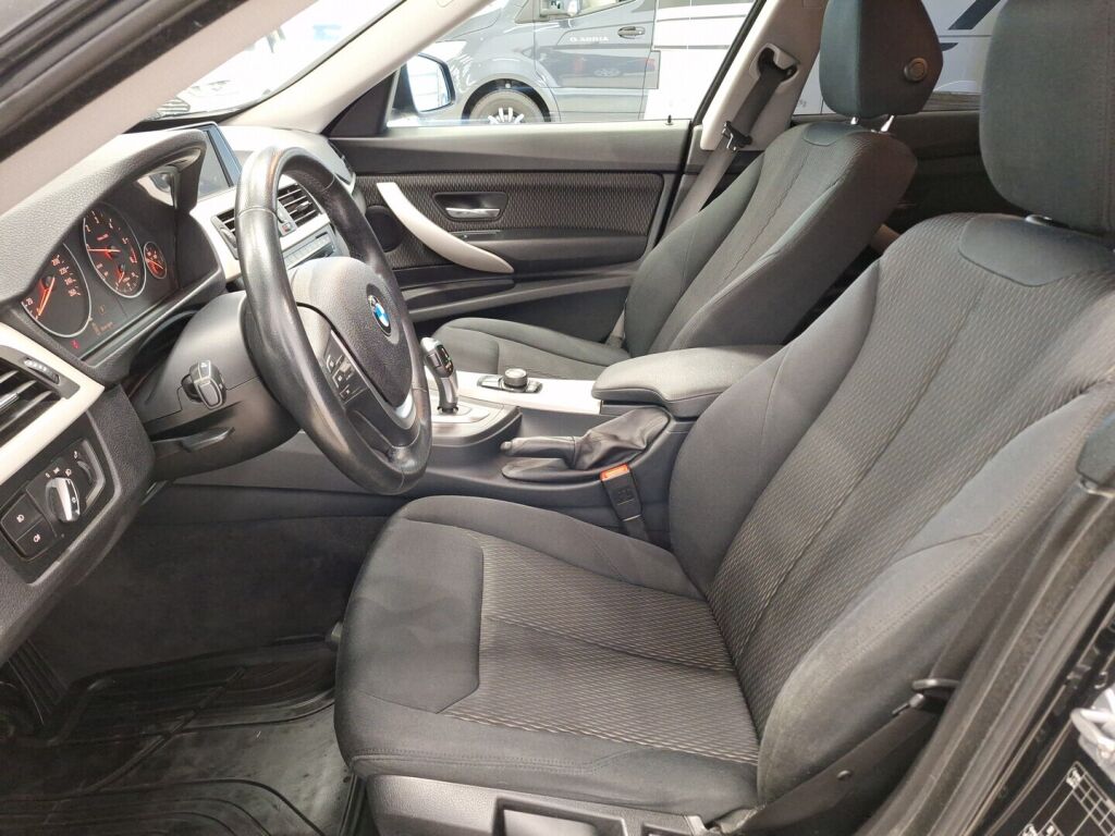 BMW 318 Gran Turismo 2014 Musta
