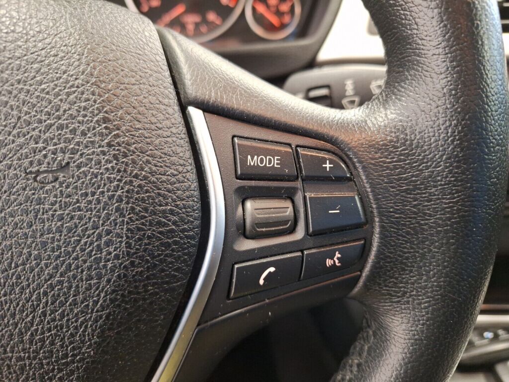 BMW 318 Gran Turismo 2014 Musta