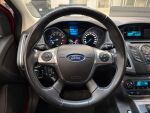 Ford Focus 2014 Punainen