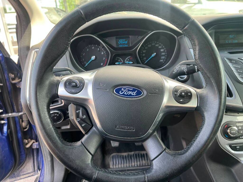 Ford Focus 2014 Sininen