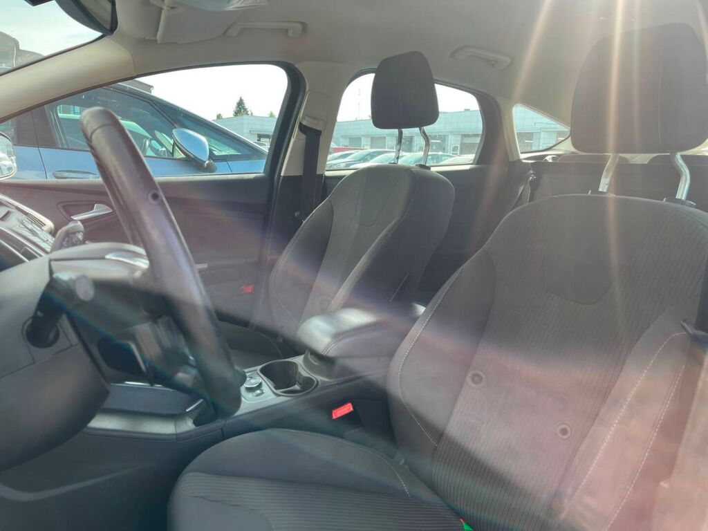 Ford Focus 2014 Sininen