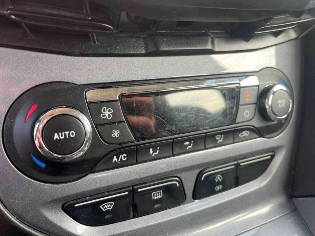 Ford Focus 2014 Sininen