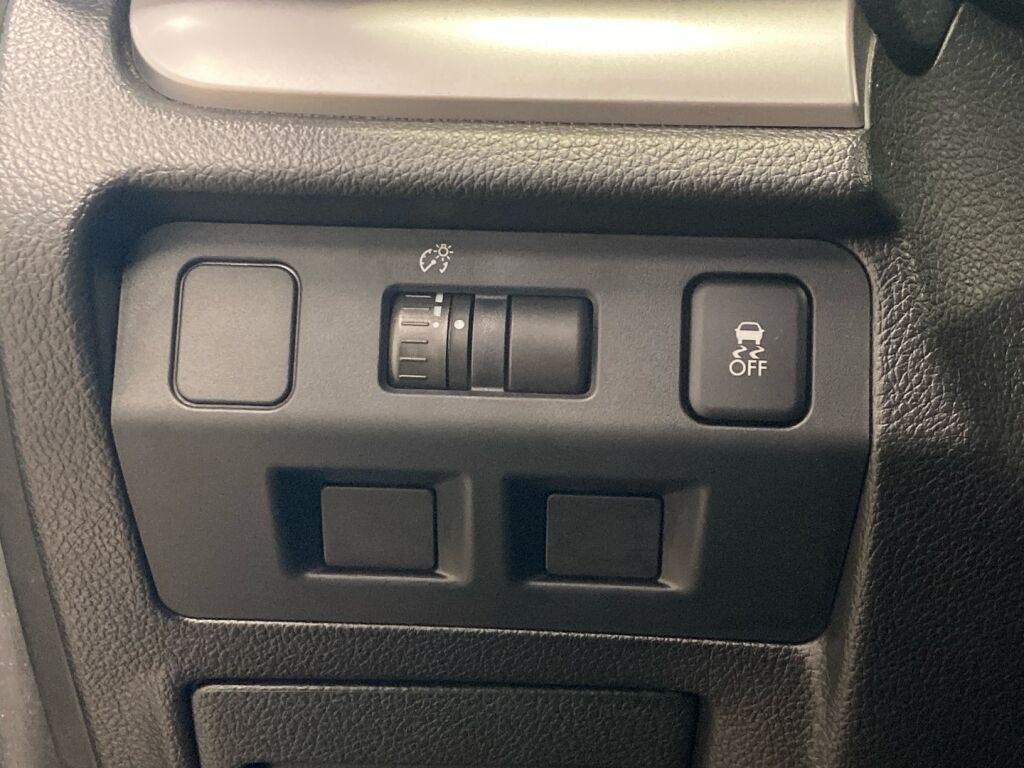 Subaru Forester 2014 Musta