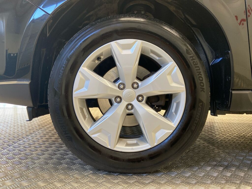 Subaru Forester 2014 Musta