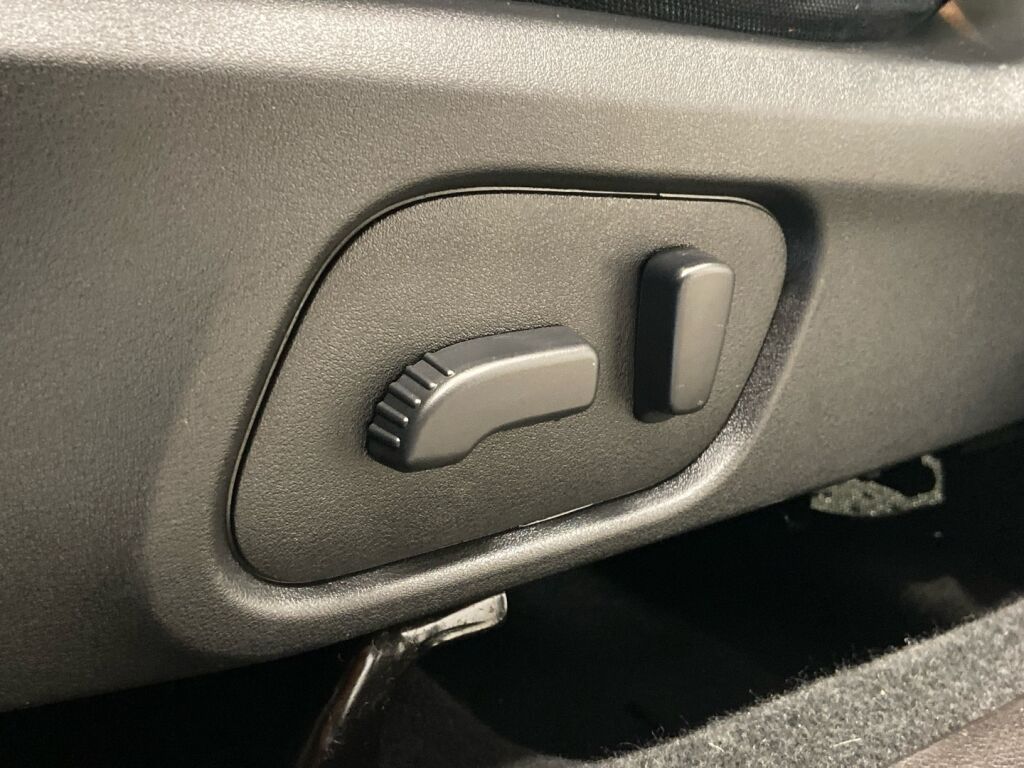 Subaru Forester 2014 Musta