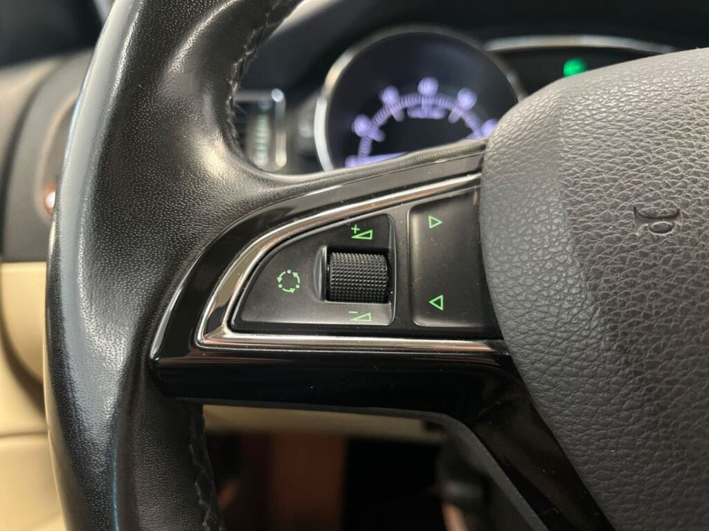 Skoda Superb 2014 Musta