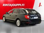 Skoda Superb 2014 Musta