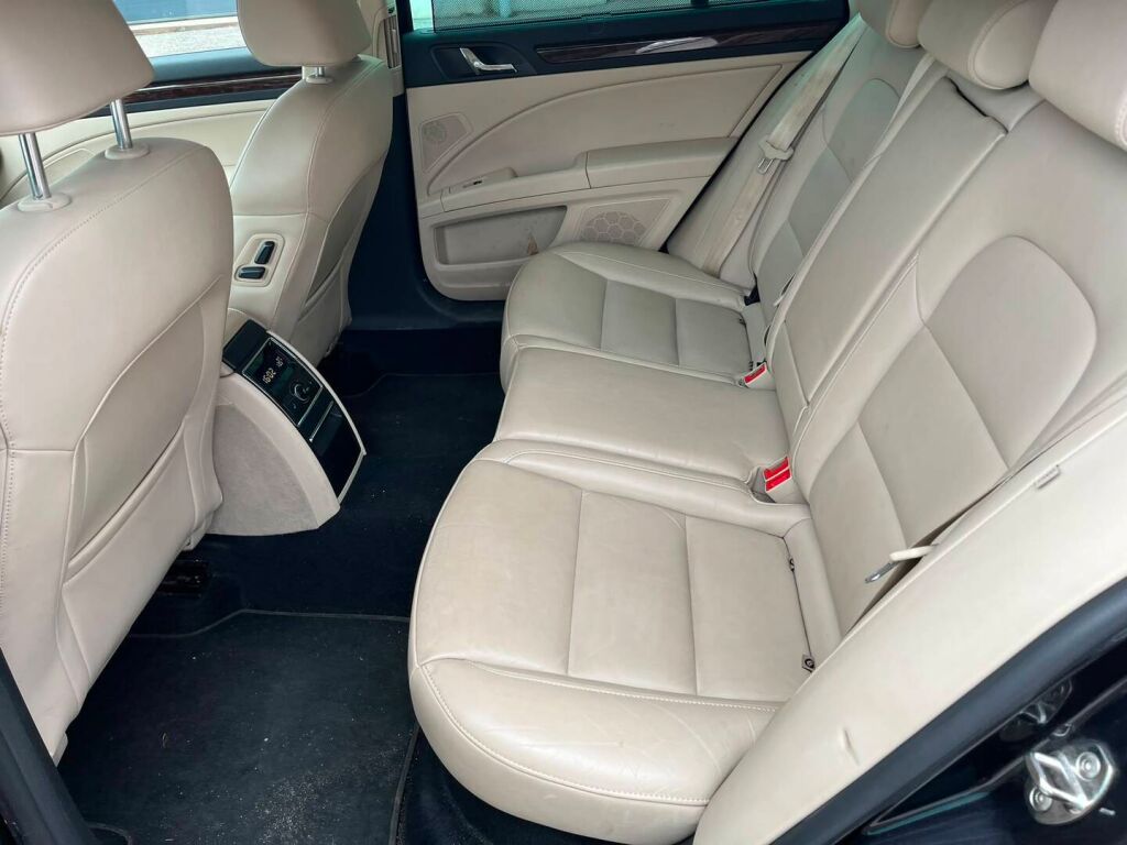 Skoda Superb 2014 Musta