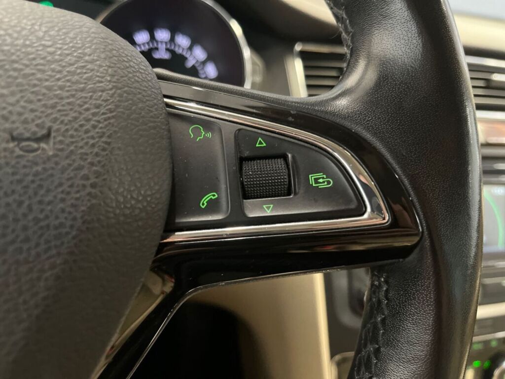 Skoda Superb 2014 Musta
