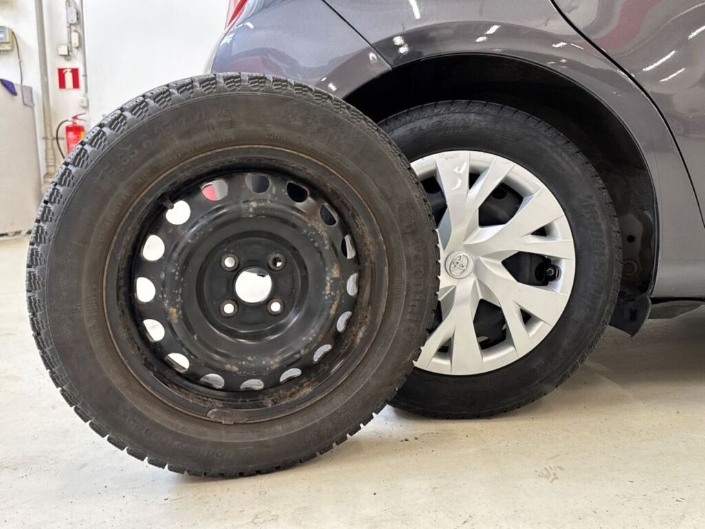Toyota Yaris 2014 Harmaa