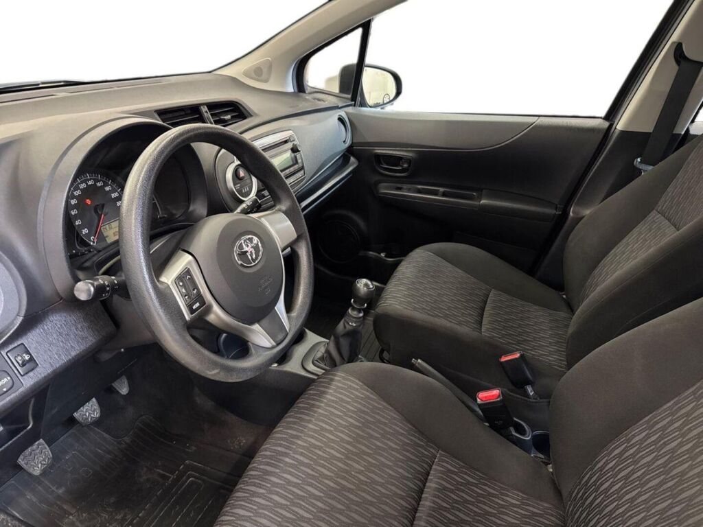 Toyota Yaris 2014 Harmaa