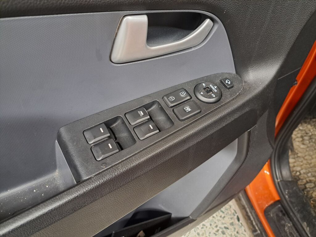 Kia Sportage 2014 Oranssi