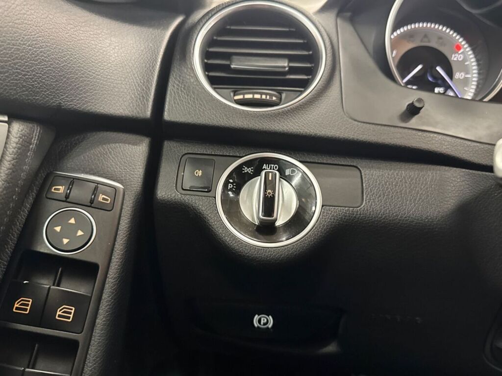 Mercedes-Benz C 2014 Harmaa