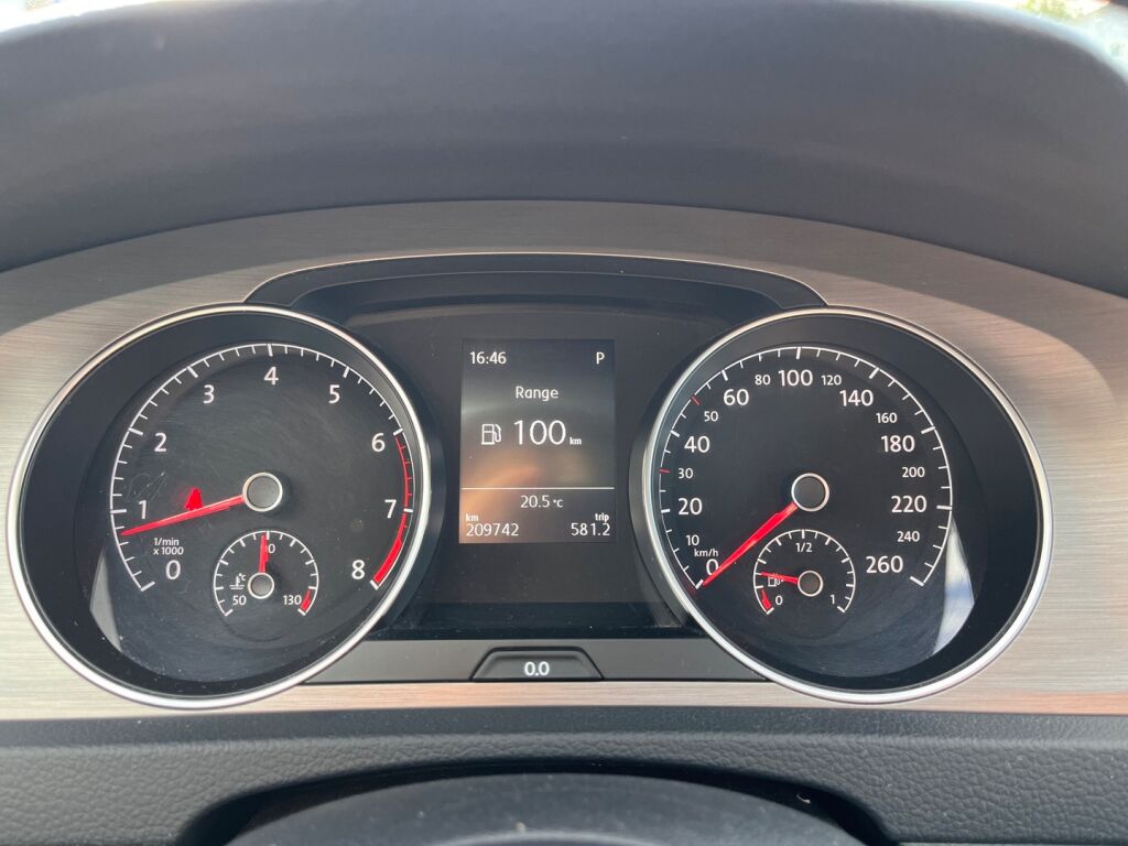 Volkswagen Golf 2014 Musta