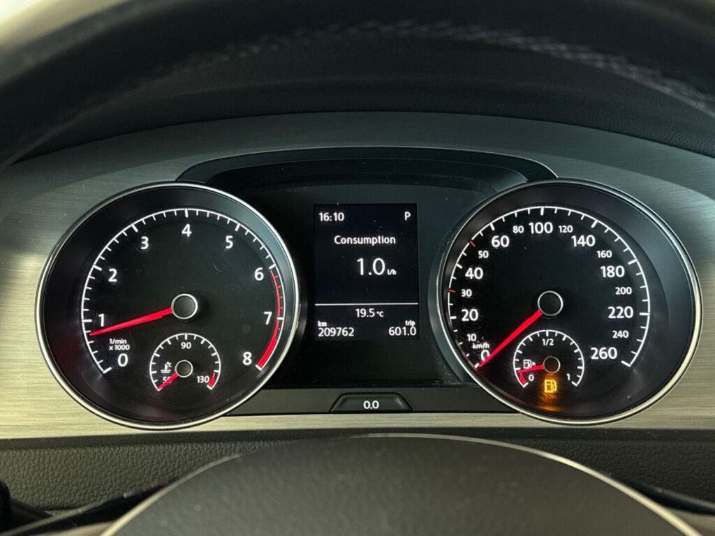 Volkswagen Golf 2014 Musta