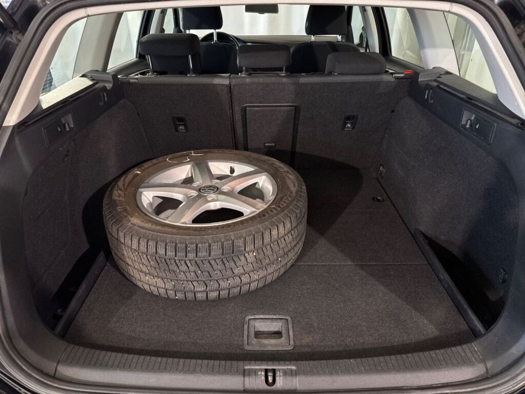 Volkswagen Golf 2014 Musta