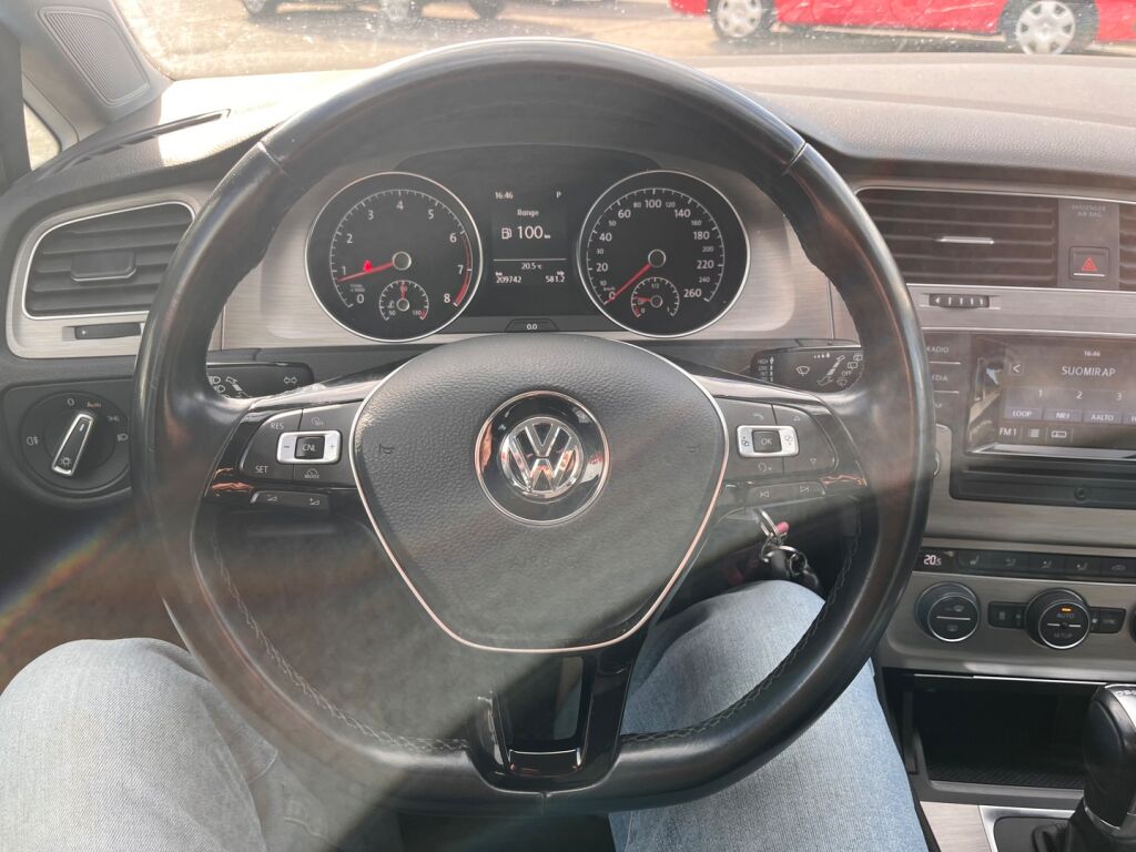 Volkswagen Golf 2014 Musta