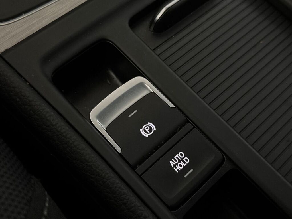 Volkswagen Golf 2014 Musta
