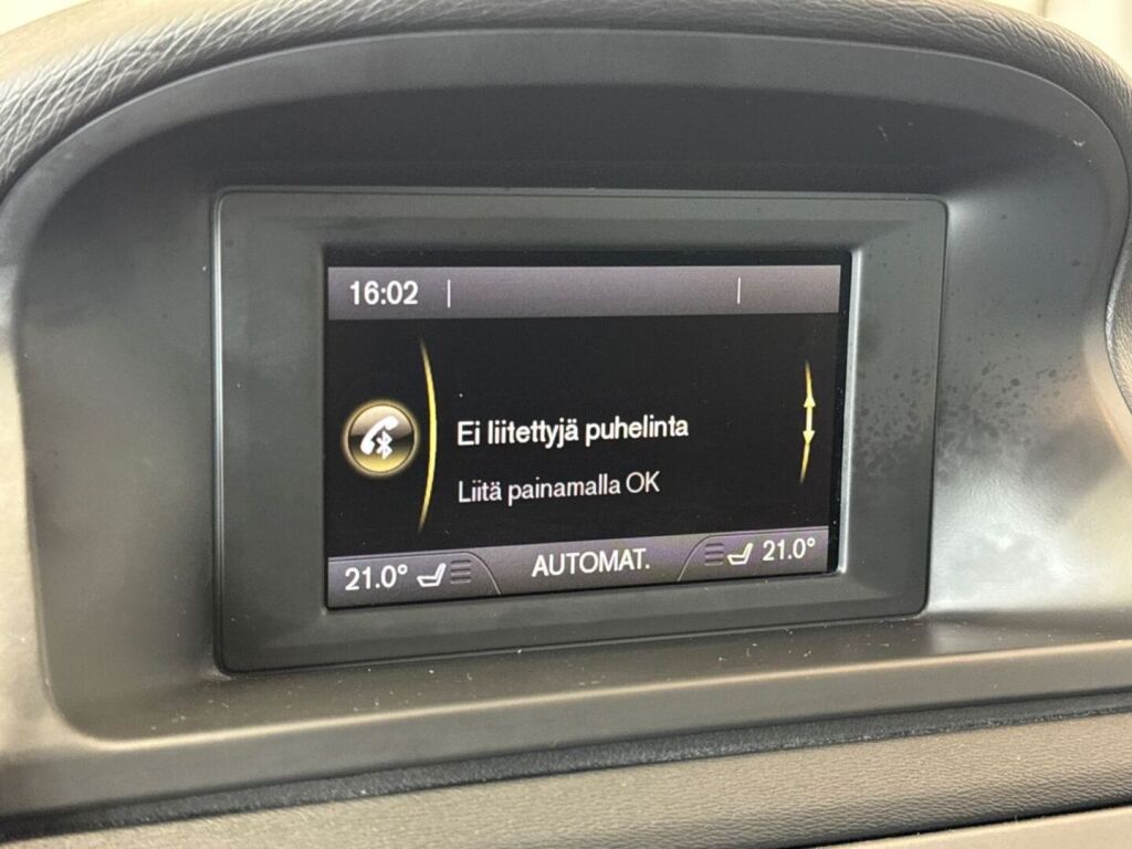 Volvo V70 2013 Musta