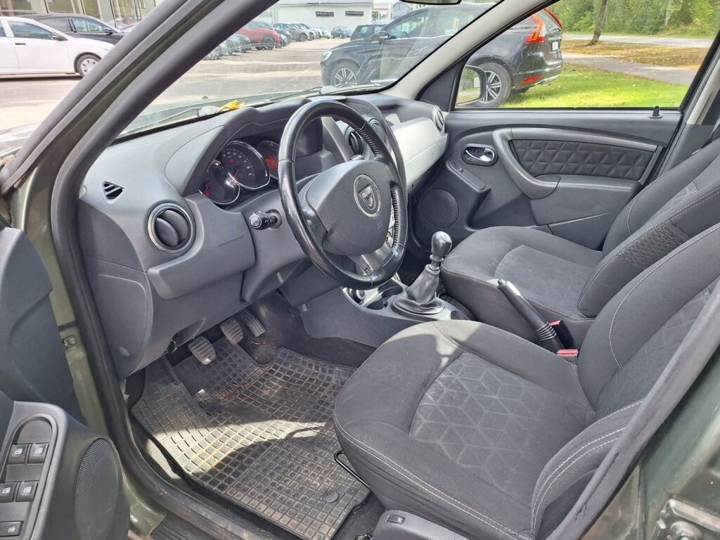 Dacia Duster dCi 110 4x4 Laureate 2014, kuva 5/6