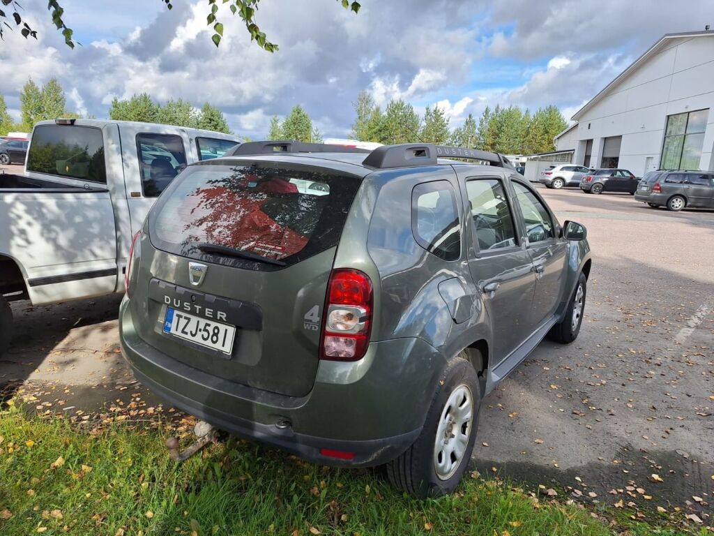 Dacia Duster dCi 110 4x4 Laureate 2014, kuva 3/6