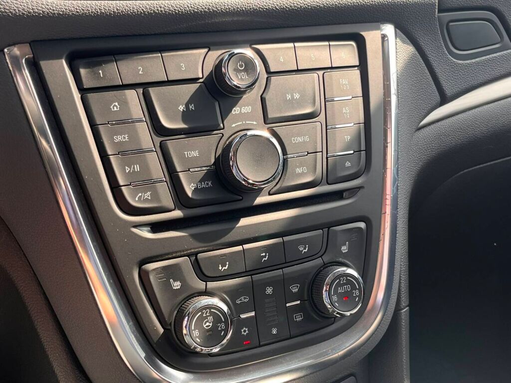 Opel Mokka 2014 Oranssi