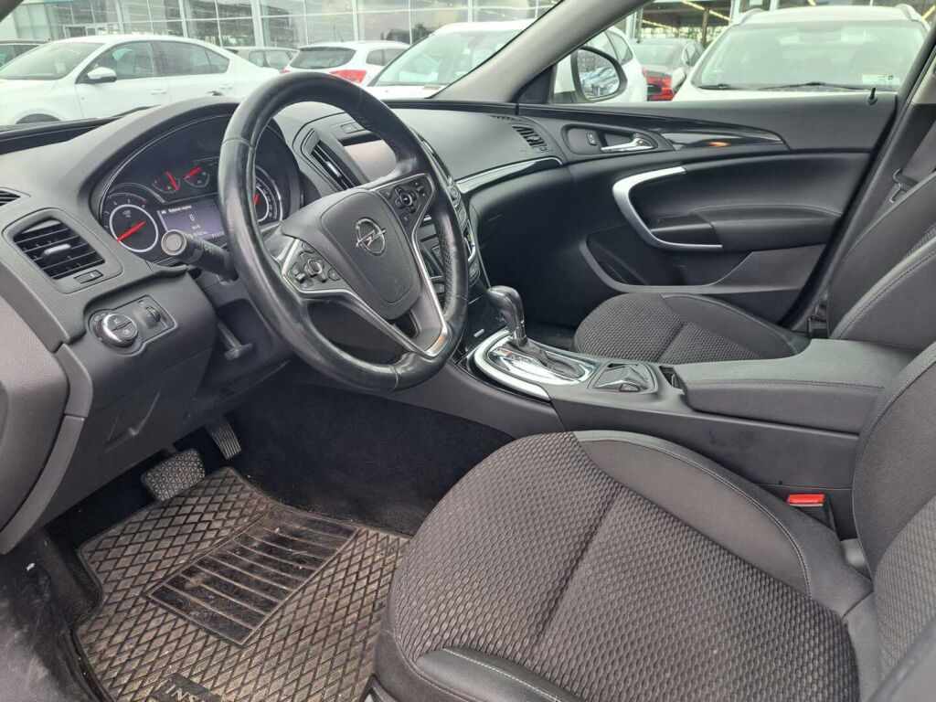 Opel Insignia 2014 Valkoinen