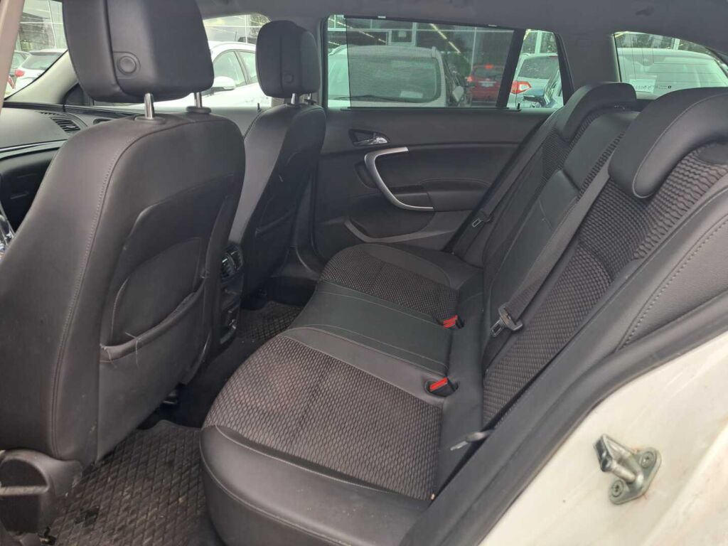 Opel Insignia 2014 Valkoinen