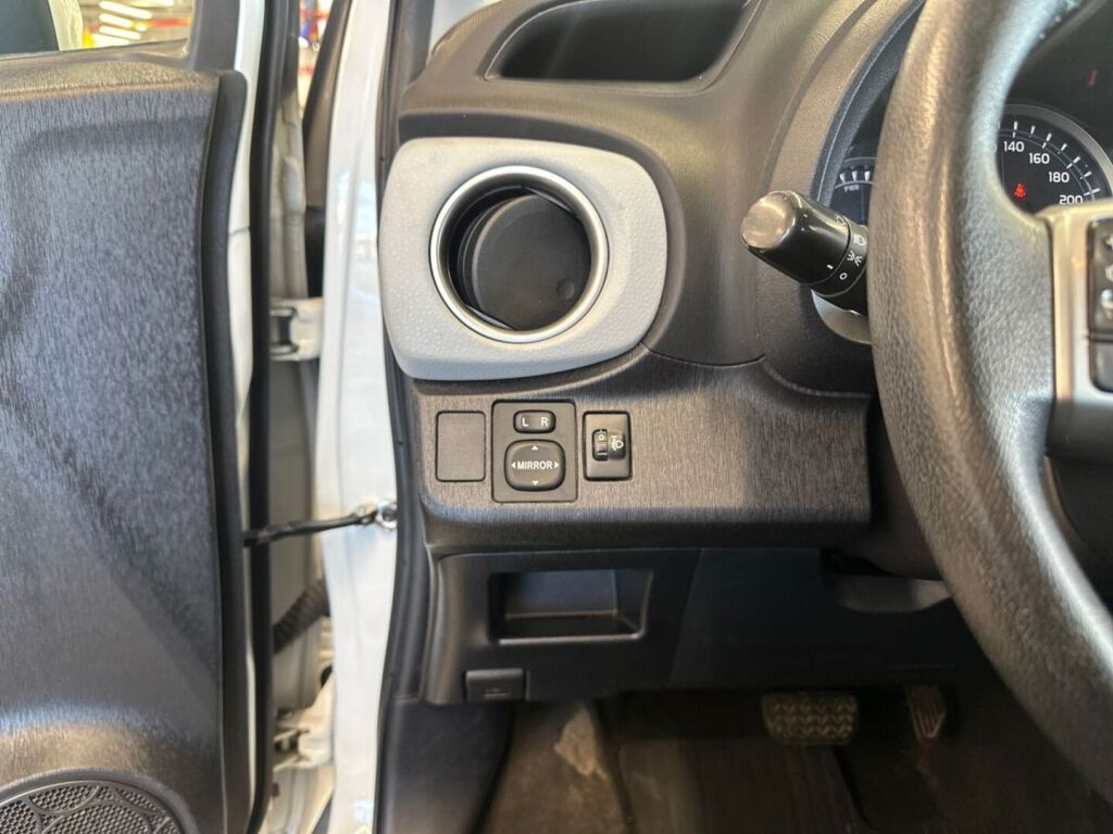 Toyota Yaris 2014 Valkoinen