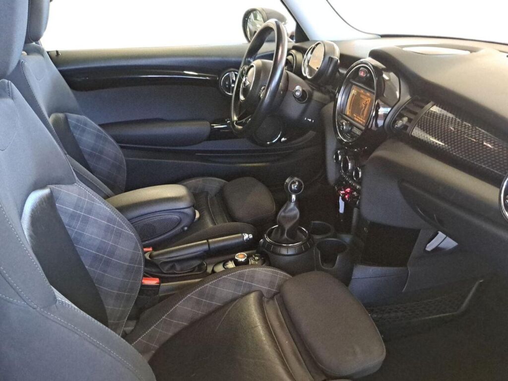 Mini Hatchback 2015 Harmaa