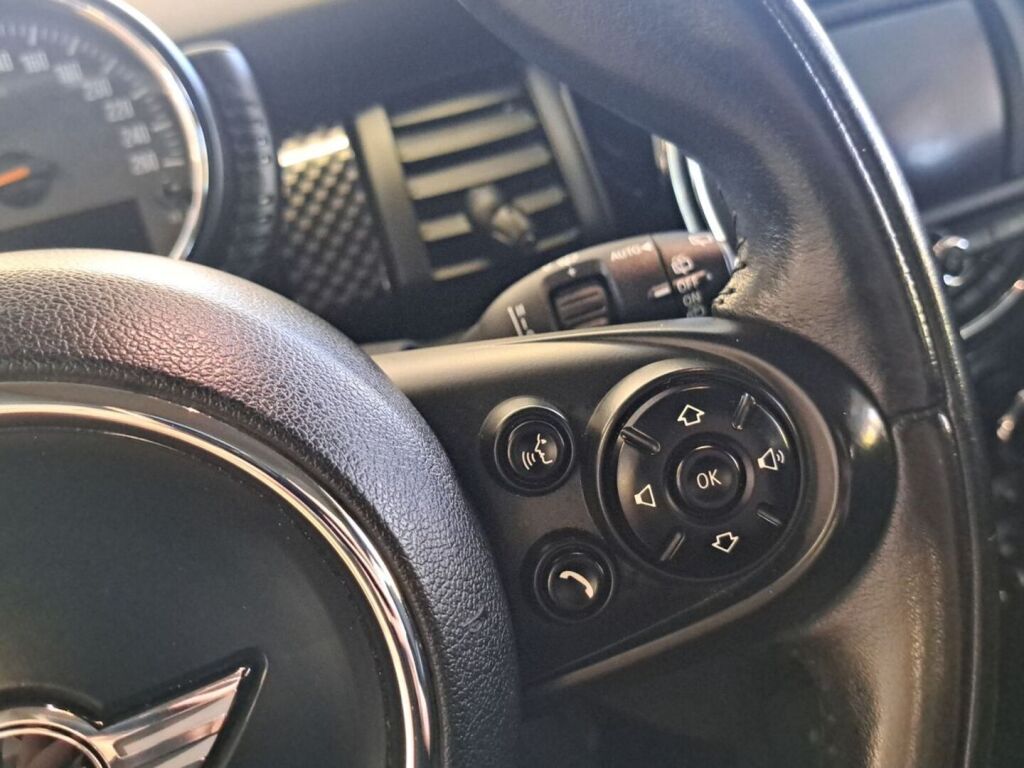 Mini Hatchback 2015 Harmaa