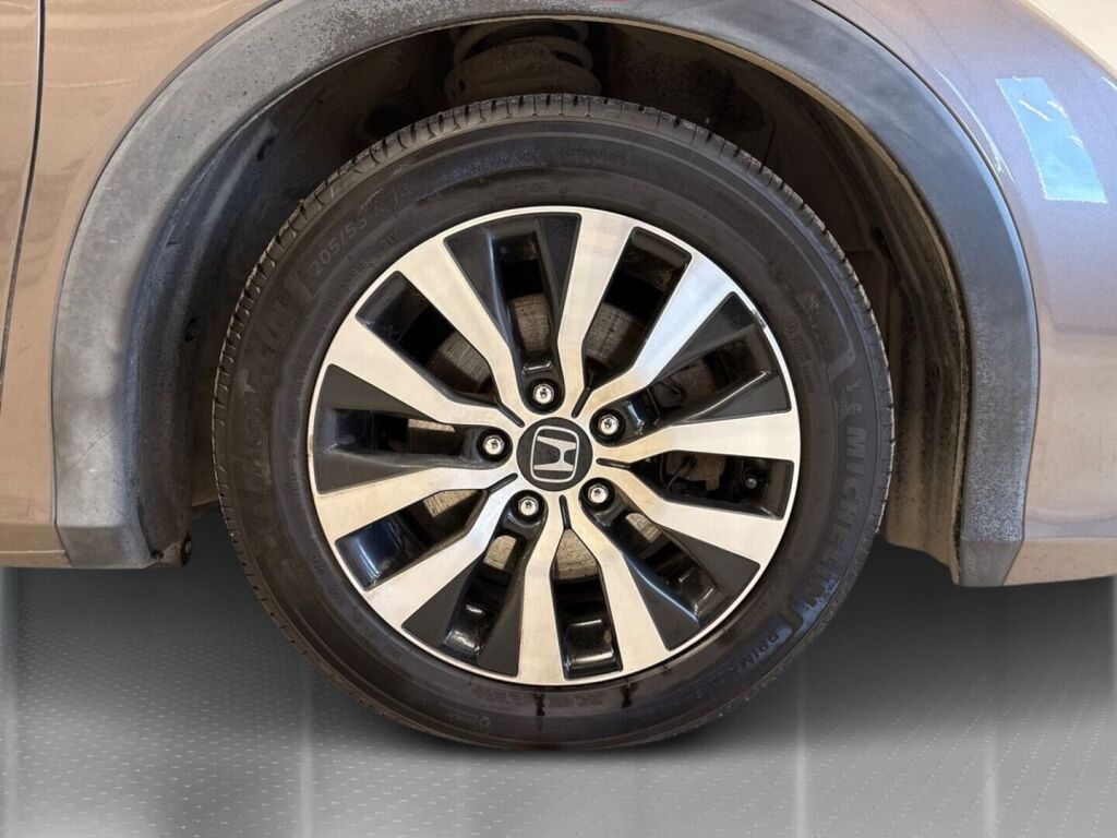 Honda Civic 2015 Ruskea (beige)