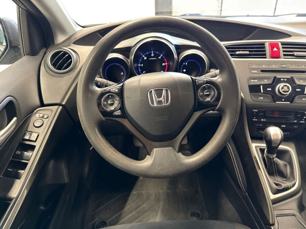 Honda Civic 2015 Ruskea (beige)