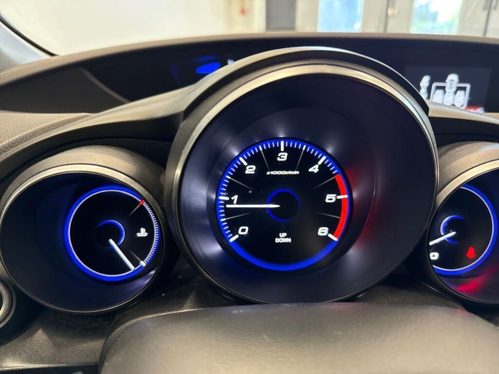 Honda Civic 2015 Ruskea (beige)