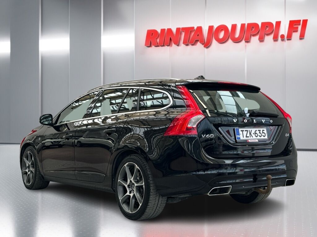 Volvo V60 2014 Musta