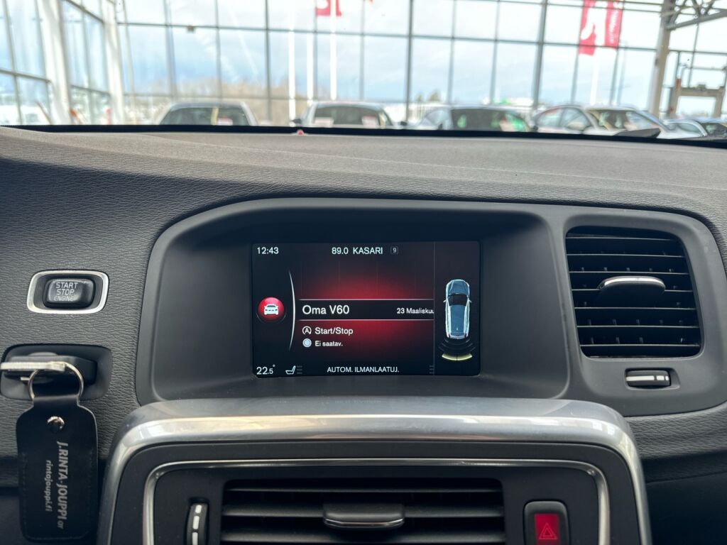 Volvo V60 2014 Musta
