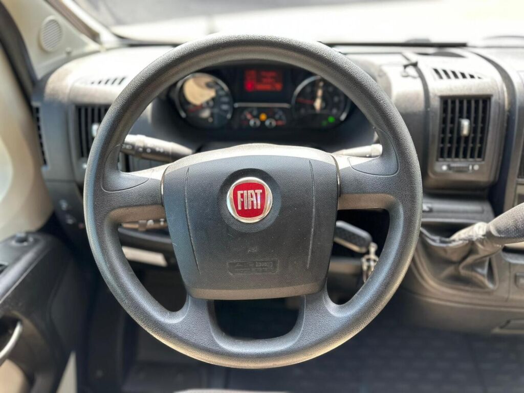 Adria Matrix Plus 670 SL 2015 Harmaa