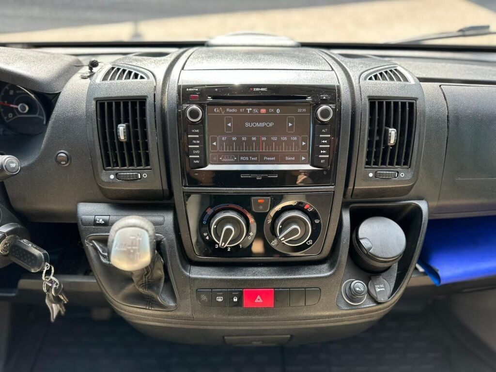 Adria Matrix Plus 670 SL 2015 Harmaa