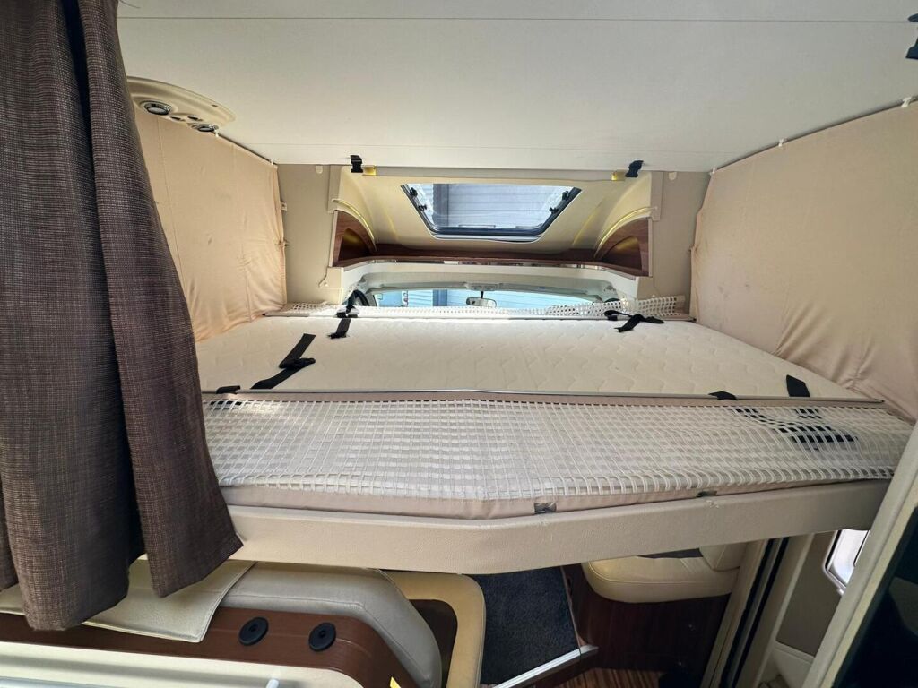 Adria Matrix Plus 670 SL 2015 Harmaa